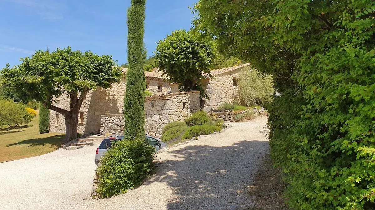 Holiday home Maison Authentique En Drome Provencale Montreal-les-Sources