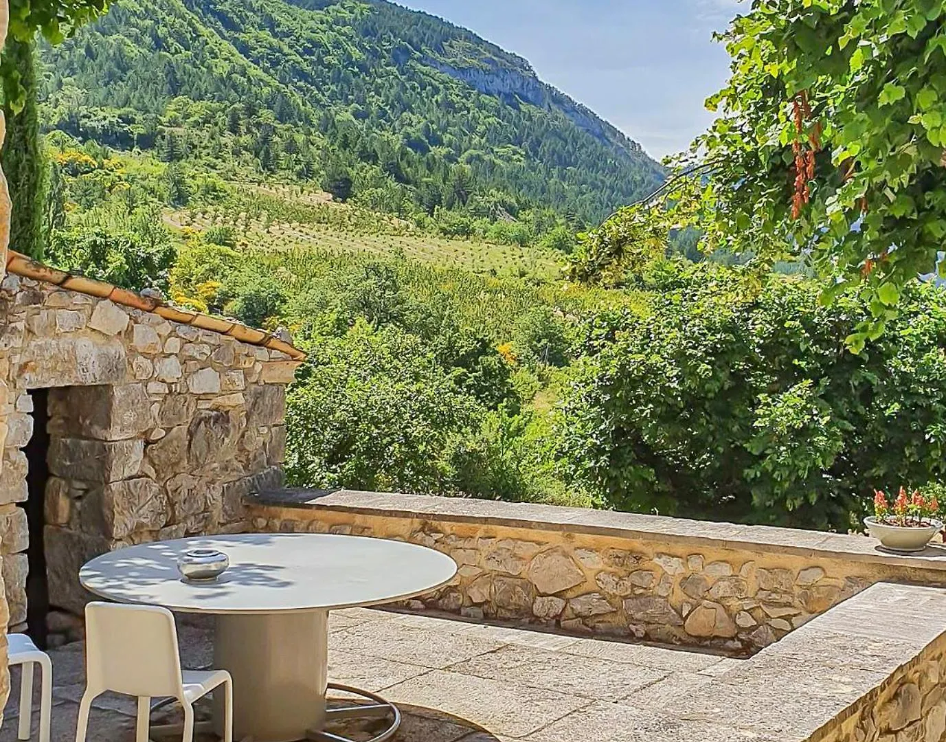 Holiday home Maison Authentique En Drome Provencale Montreal-les-Sources