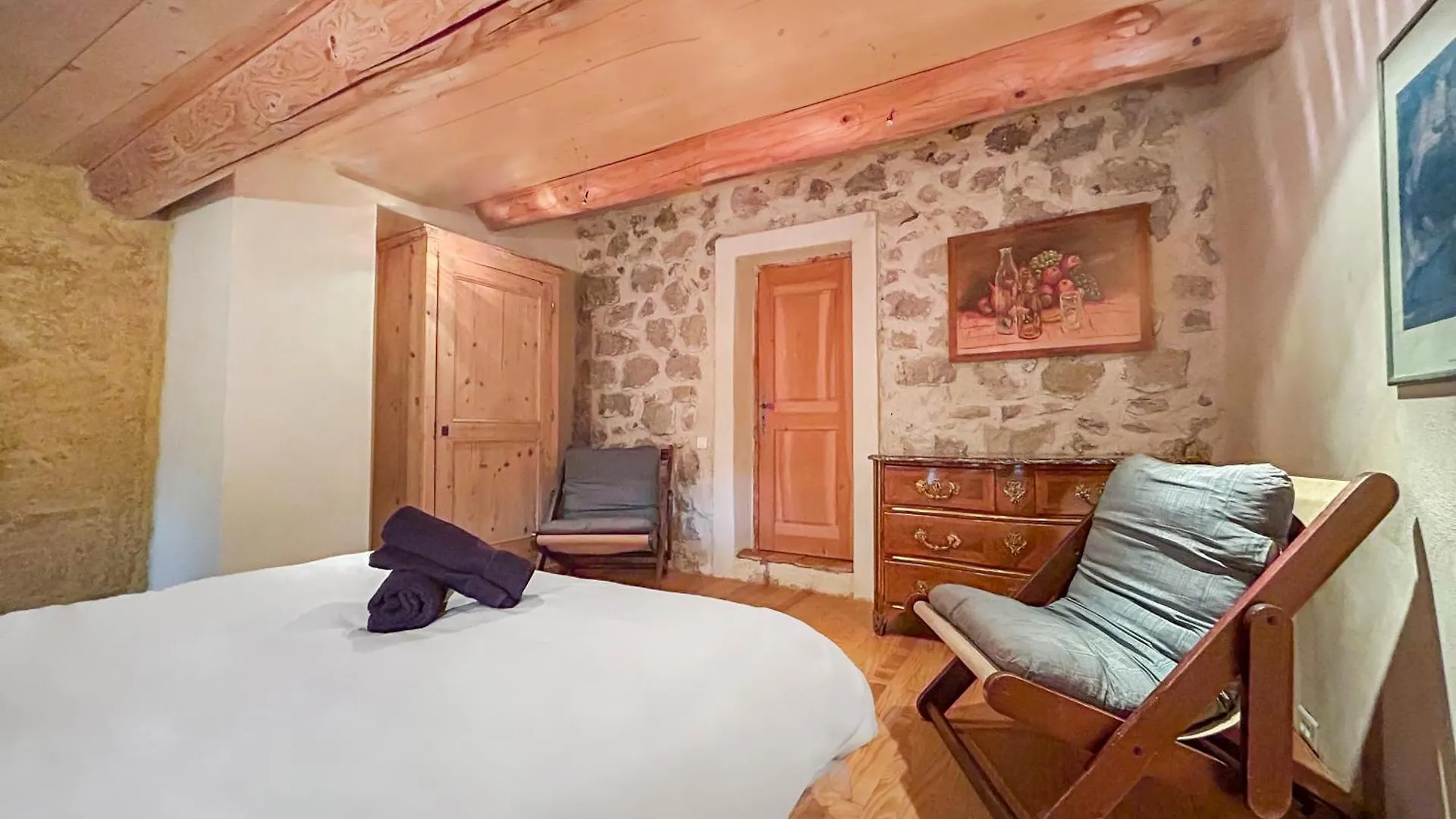 Holiday home Maison Authentique En Drome Provencale Montreal-les-Sources